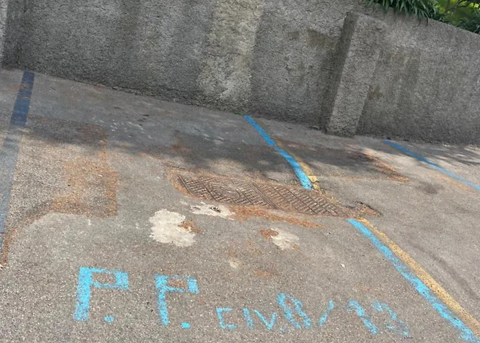 Lägenhet Casa Di Amos Con Parcheggio Privato